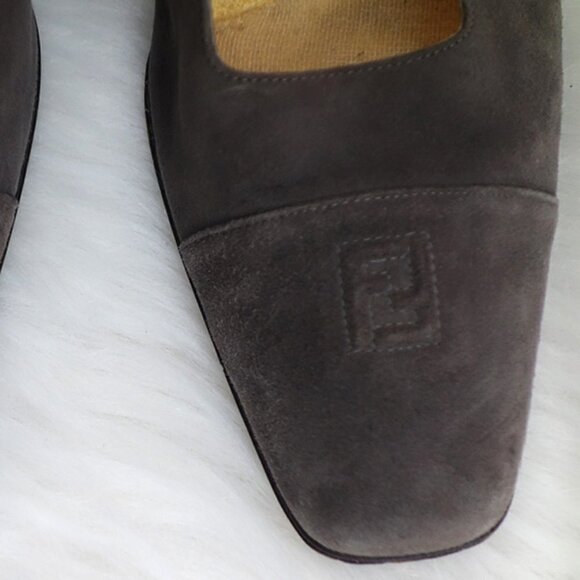 Authentic FENDI Vintage SCARPE Pumps Brown SUEDE Leather Stacked HEELS w/ LOGO! - Picture 6 of 11